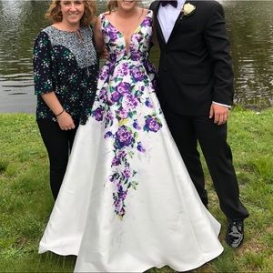 Jovani Size 4 Ball Gown